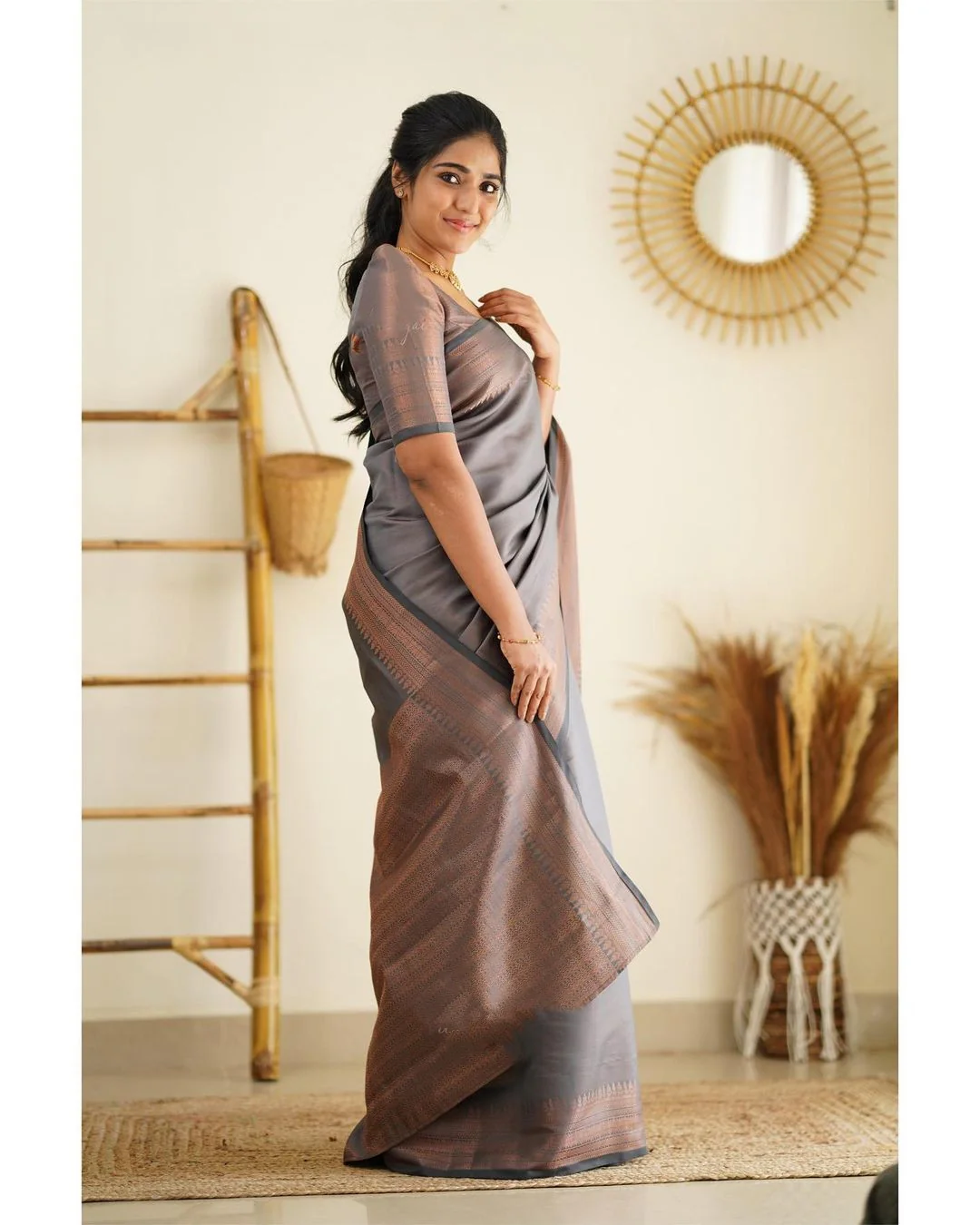 Desultory Grey Soft Silk Saree With Seraglio Blouse Piece - Image 5