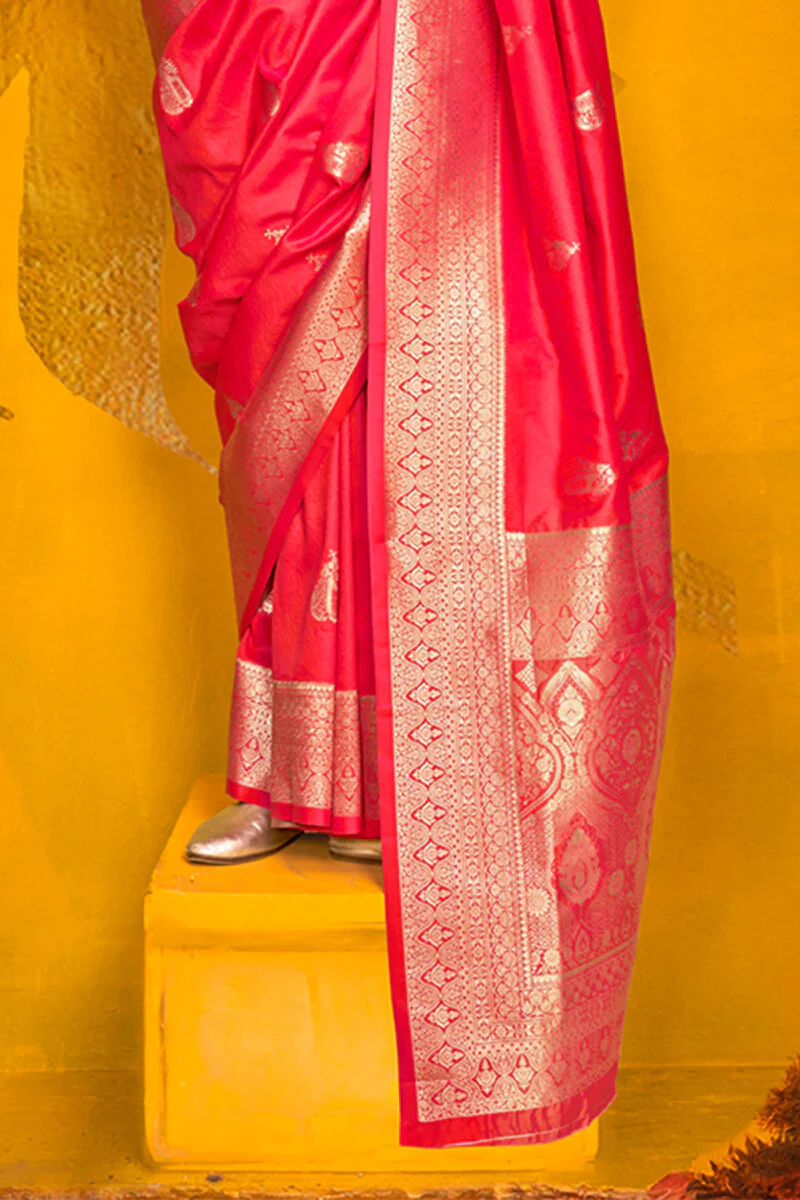 Devastating Dark Pink Soft Banarasi Silk Saree With Scrumptious Blouse Piece - Image 4