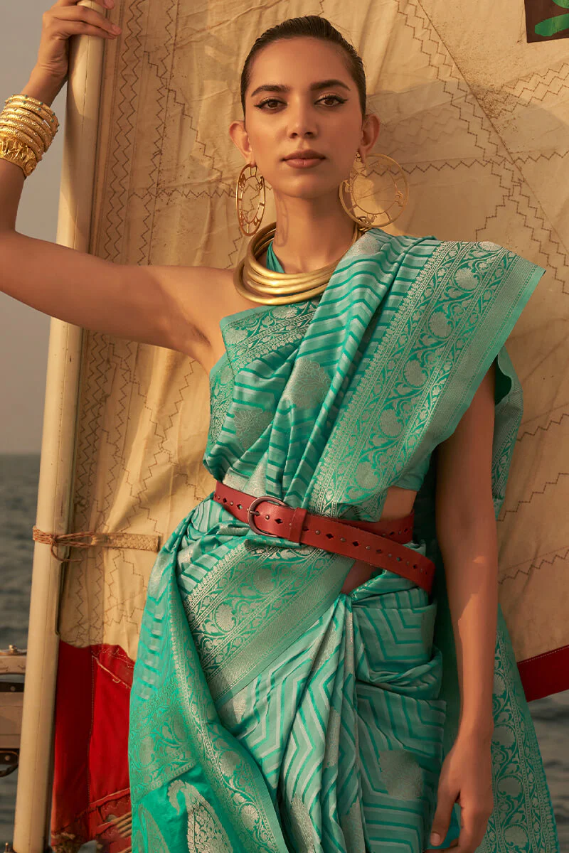 Devastating Sea Green Soft Banarasi Silk Saree With Sumptuous Blouse Piece - Image 2