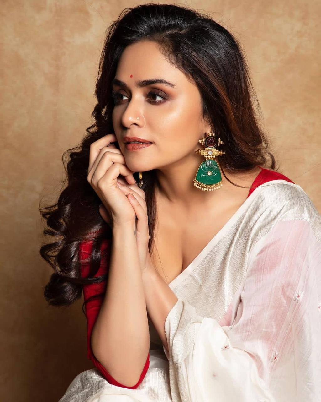 Devastating White Linen Silk Saree With Prodigal Blouse Piece - Image 3