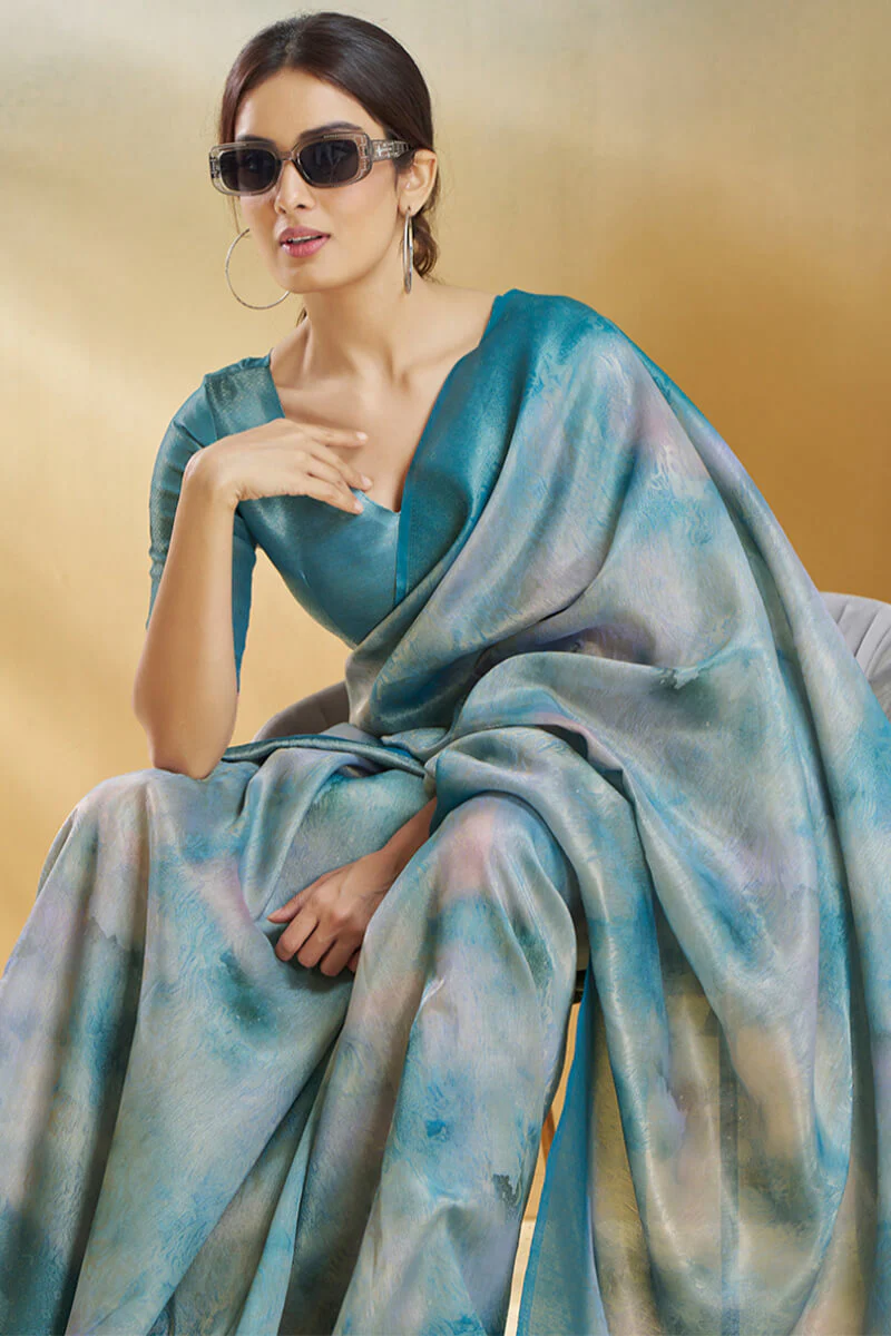 Dissemble Blue Digital Printed Soft Silk Saree With Serendipity Blouse Piece - Image 2
