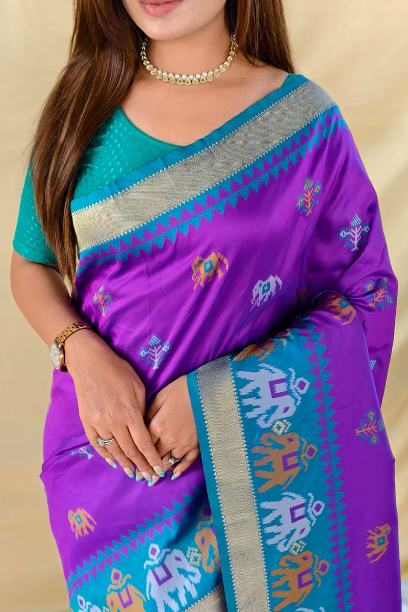 Dissemble Purple Pure Zari Weaving Banarasi Silk Saree With Elaborate Blouse Piece - Image 5