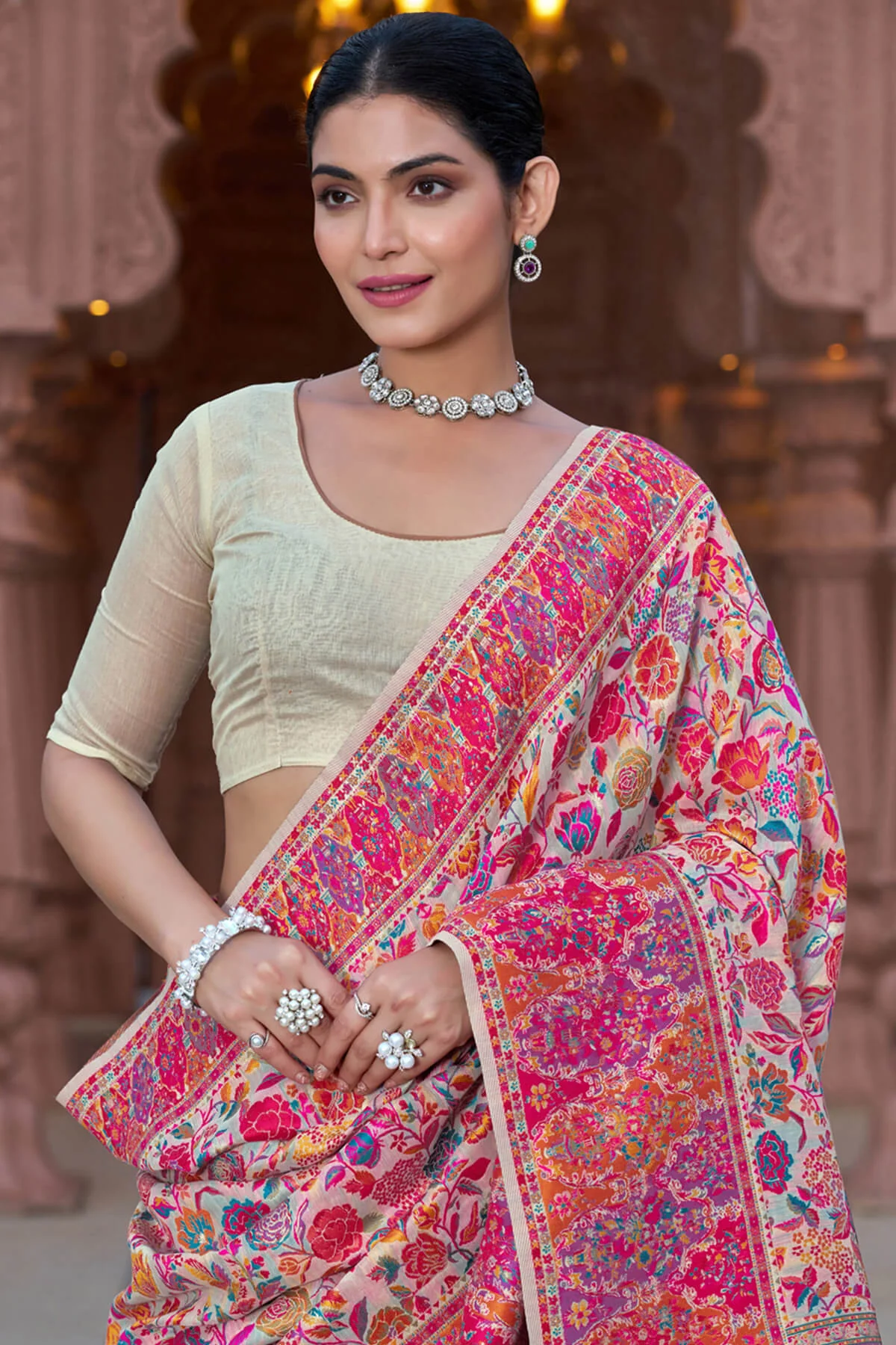 Divine Beige Pashmina Saree With Dulcet Blouse Piece - Image 4