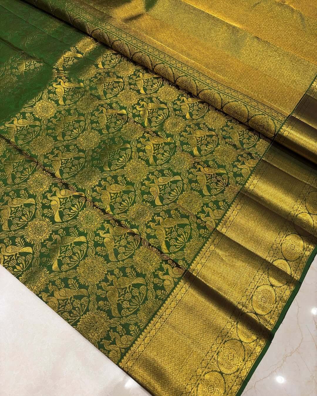 Divine Dark Green Soft Banarasi Silk Saree With Entrancing Blouse Piece - Image 3