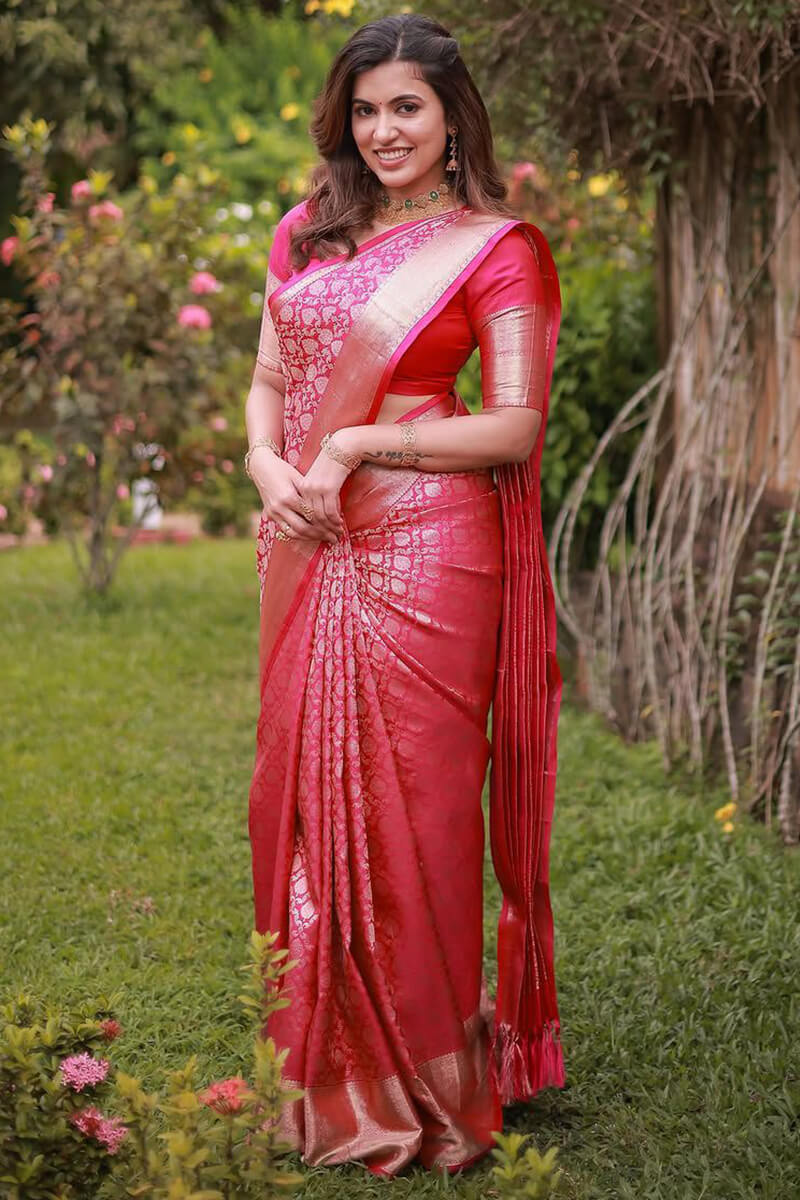 Divine Dark Pink Soft Silk Saree With Denouement Blouse Piece - Image 6