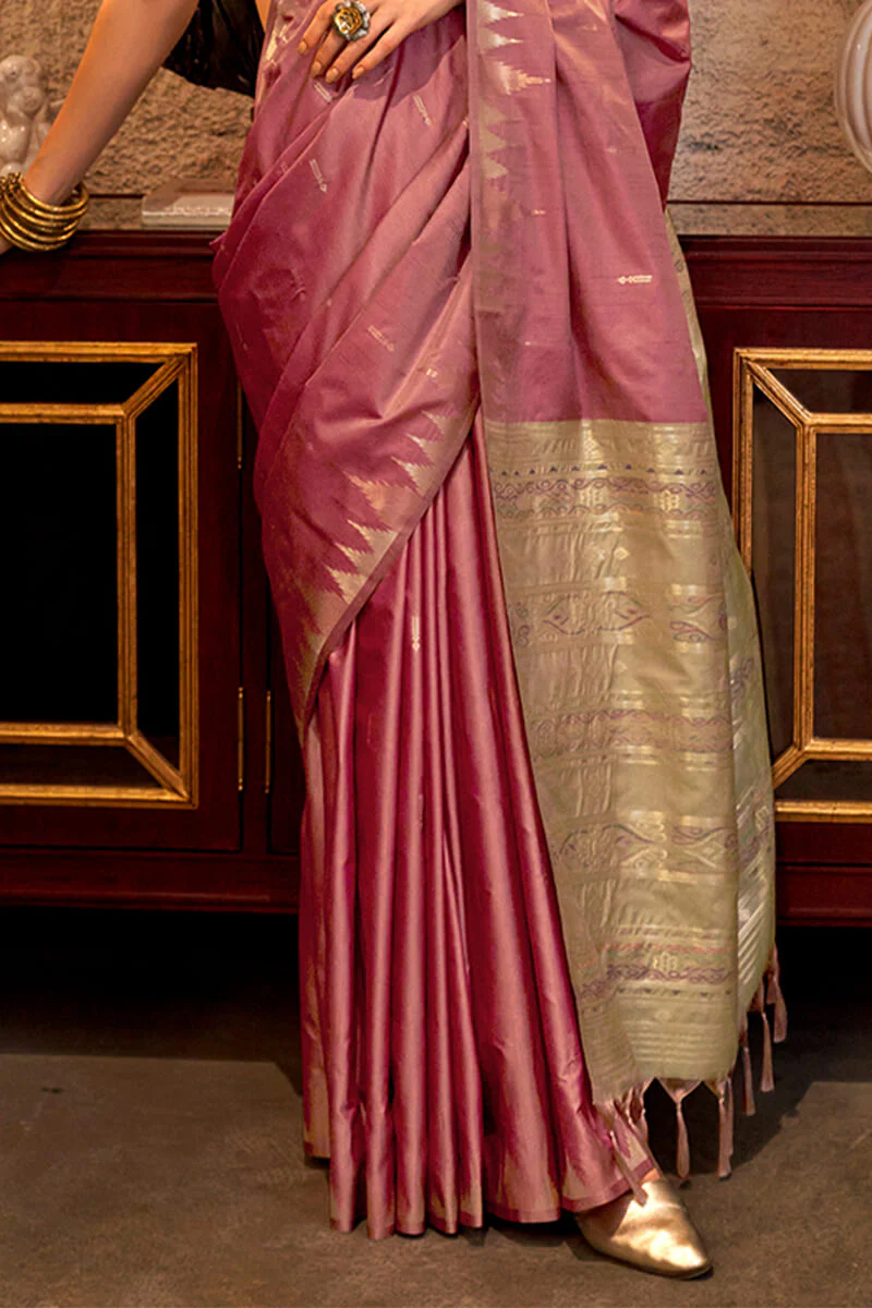Divine Pink Soft Banarasi Silk Saree With Effervescent Blouse Piece - Image 3