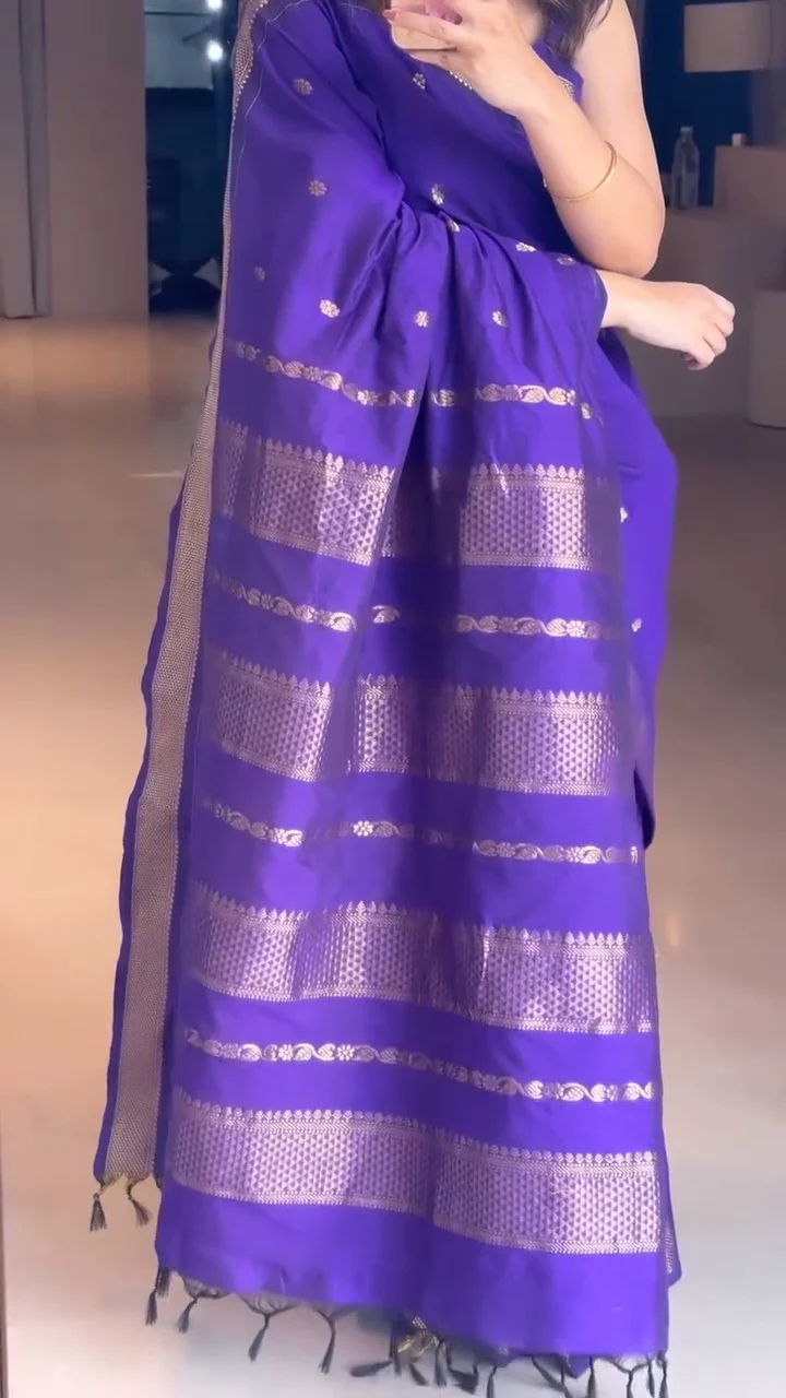 Divine Purple Soft Silk Saree With Propinquity Blouse Piece - Image 2