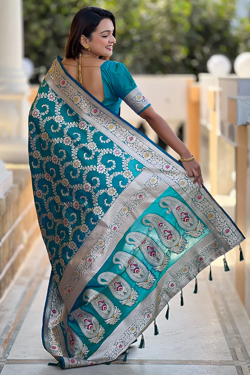 Divine Rama Soft Banarasi Silk Saree With Conflate Blouse Piece - Image 6