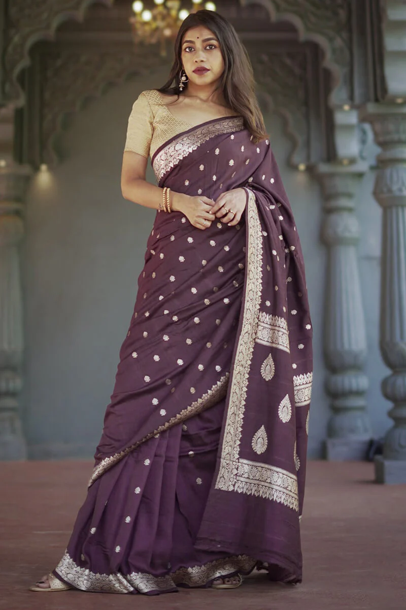 Divine Wine Linen Silk Saree With Prominent Blouse Piece - Image 3