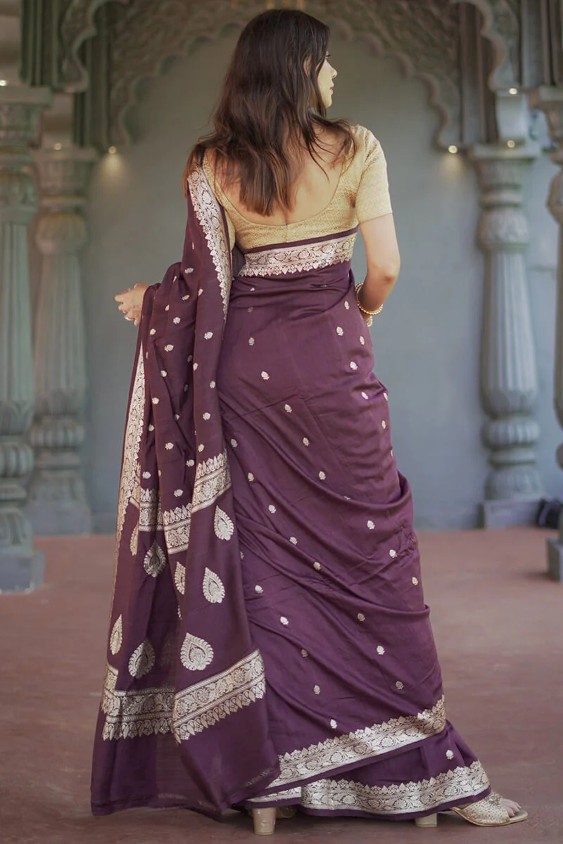 Divine Wine Linen Silk Saree With Prominent Blouse Piece - Image 6