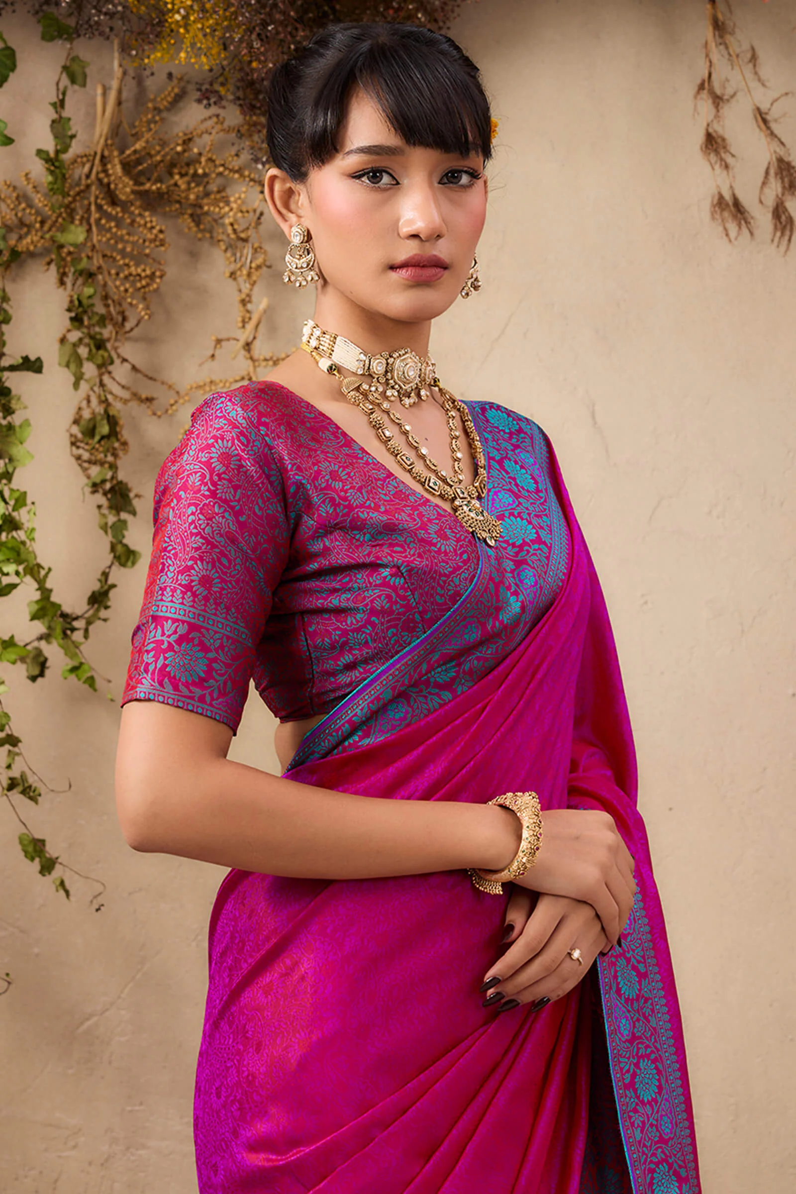 Ebullience Magenta Kanjivaram Silk Saree With Moiety Blouse Piece - Image 2