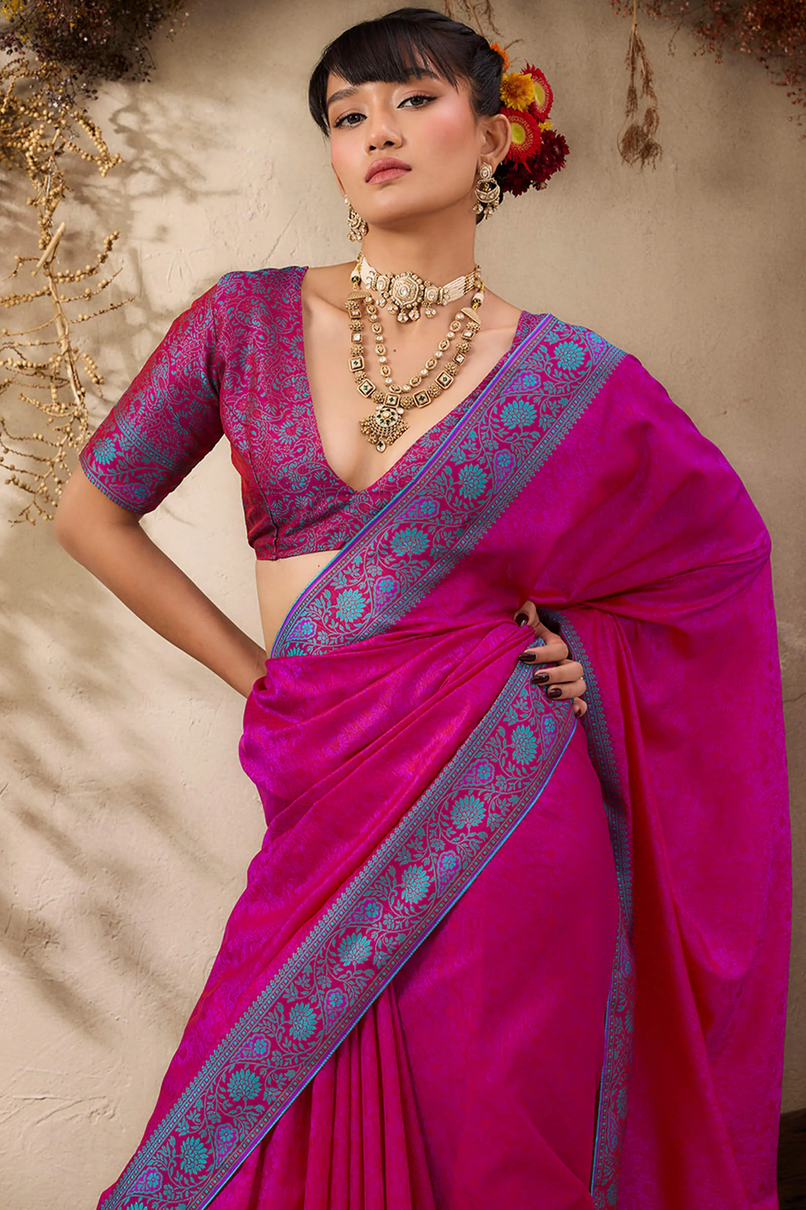 Ebullience Magenta Kanjivaram Silk Saree With Moiety Blouse Piece - Image 4