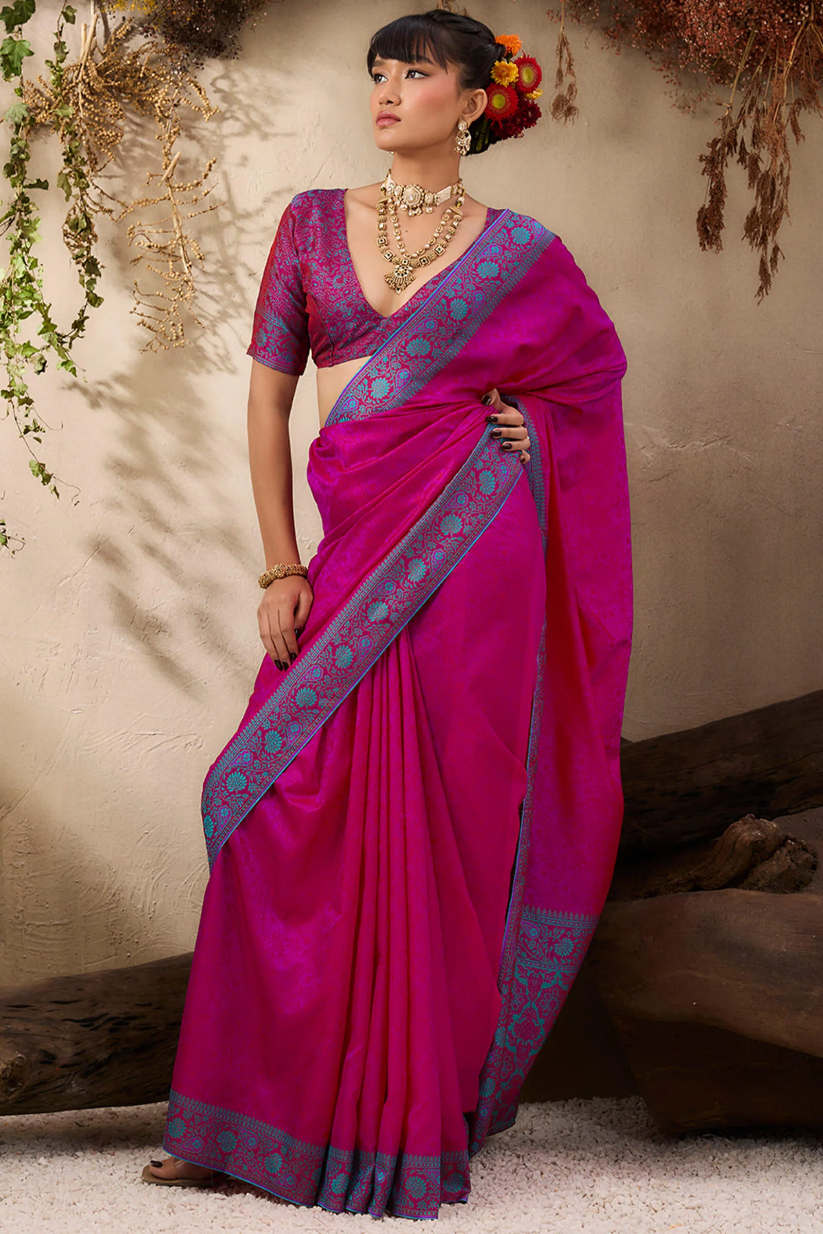 Ebullience Magenta Kanjivaram Silk Saree With Moiety Blouse Piece - Image 5