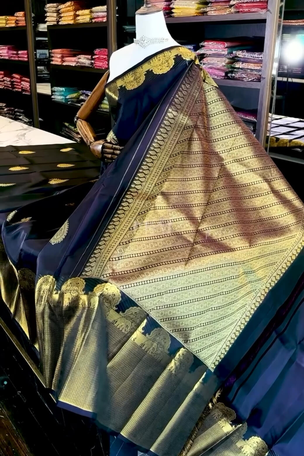 Ebullience Purple Soft Banarasi Silk Saree With Staring Blouse Piece - Image 2