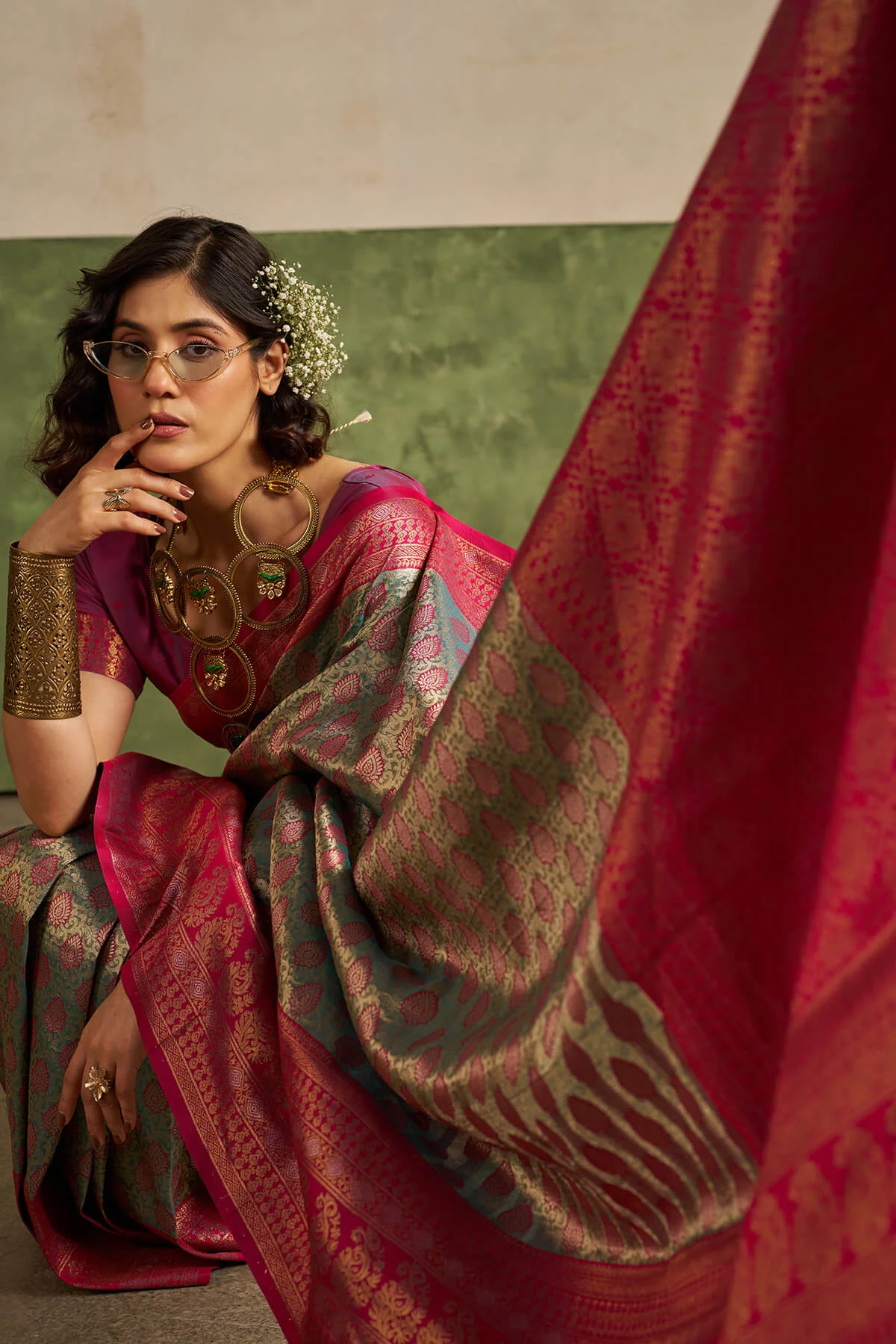Ebullience Rama Kanjivaram Silk Saree With Extraordinary Blouse Piece - Image 4