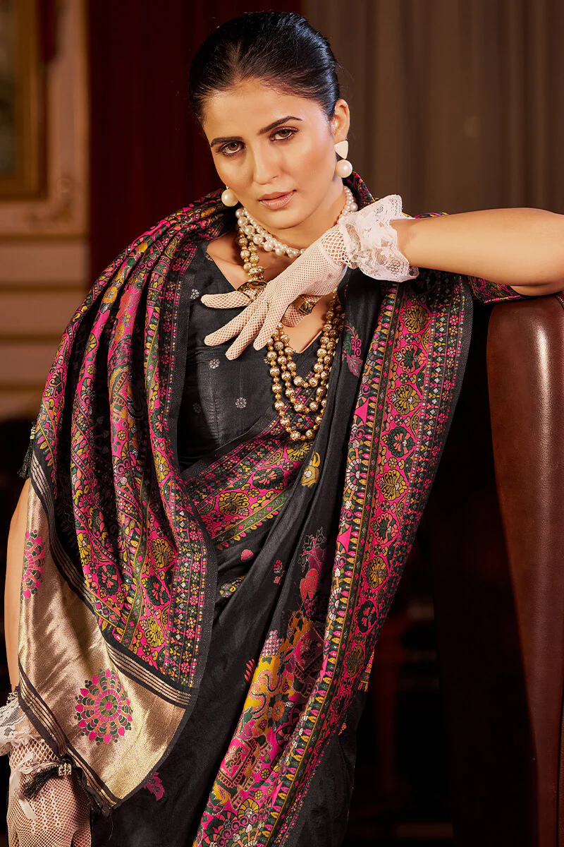 Eclat Black Pashmina Saree With Deserving Blouse Piece - Image 2