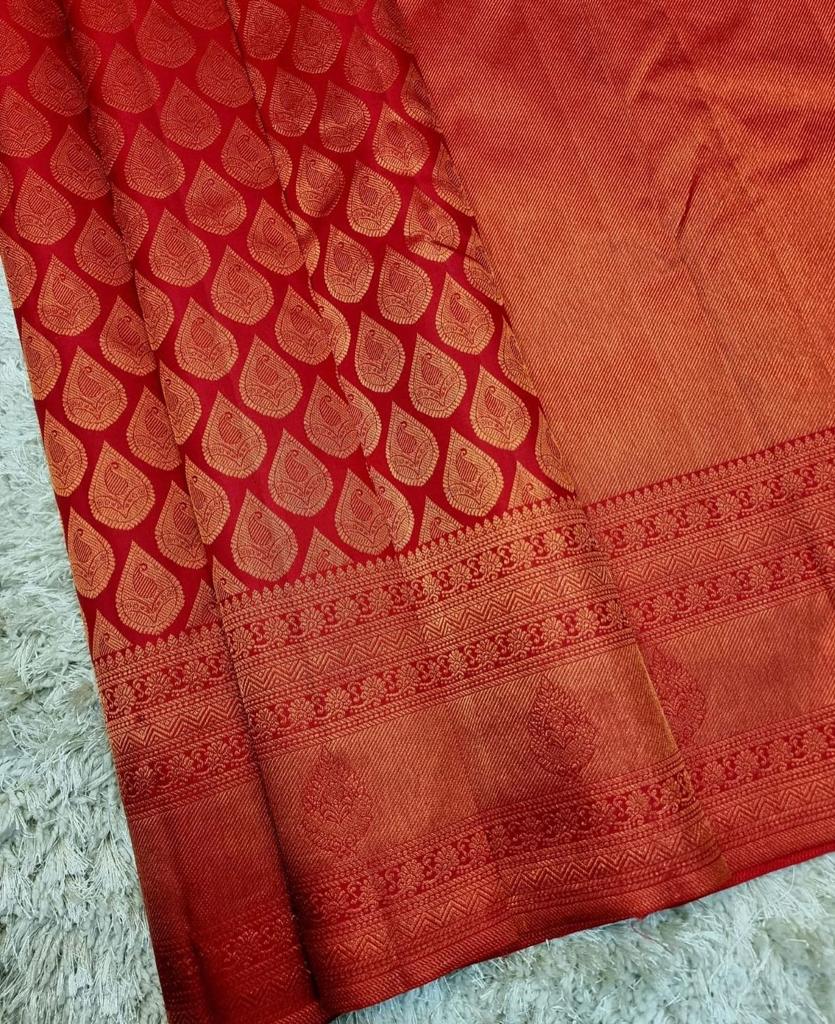 Effervescent Red Kanjivaram Silk Saree with Cynosure Blouse Piece - Image 3