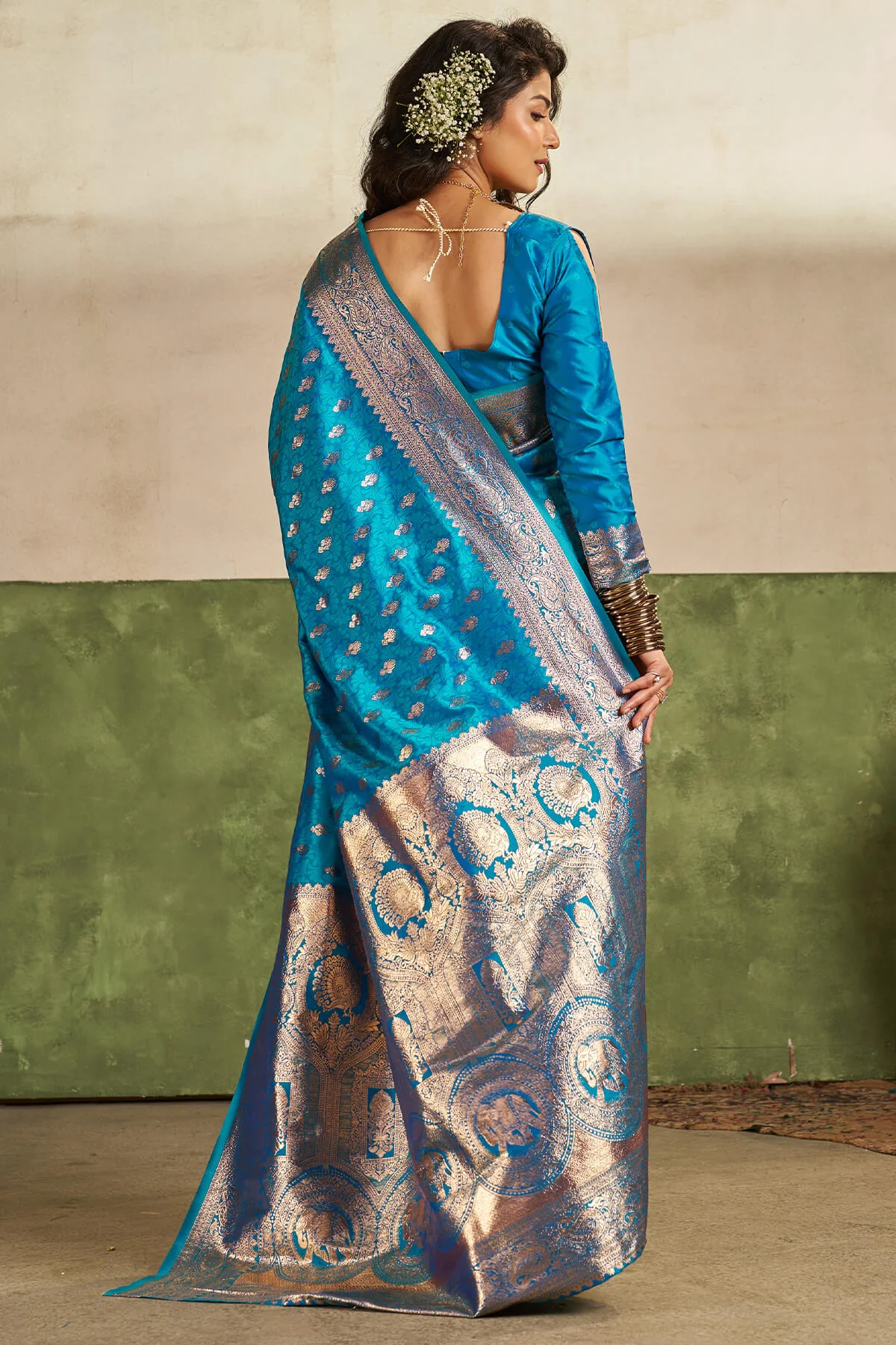 Efflorescence Firozi Pure Zari Weaving Banarasi Silk Saree With Amazing Blouse Piece - Image 6