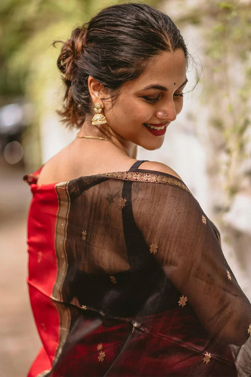 Efflorescence Red Cotton Silk Saree With Lagniappe Blouse Piece - Image 3