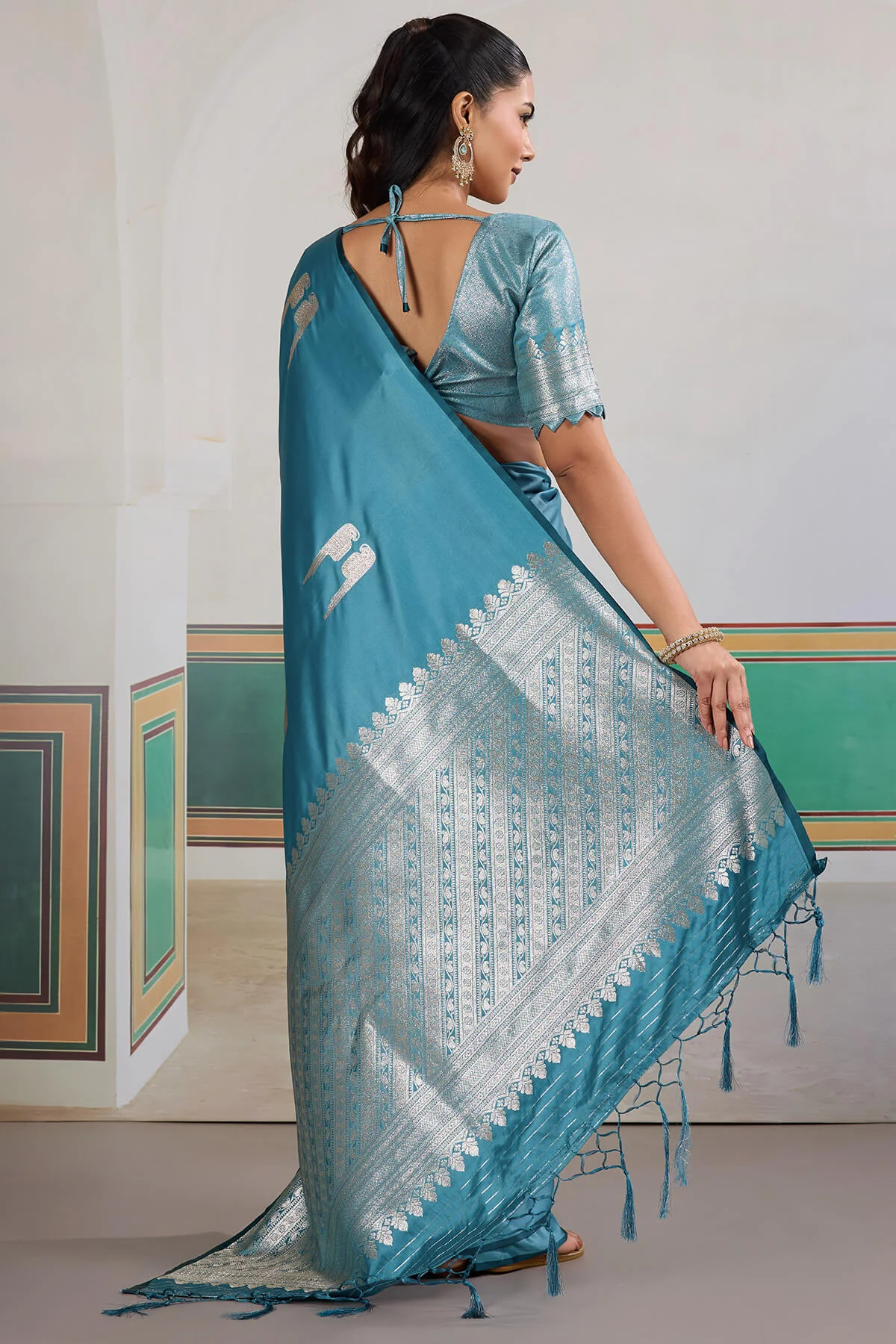 Effulgent Firozi Banarasi Satin Silk Saree With Enamoring Blouse - Image 5