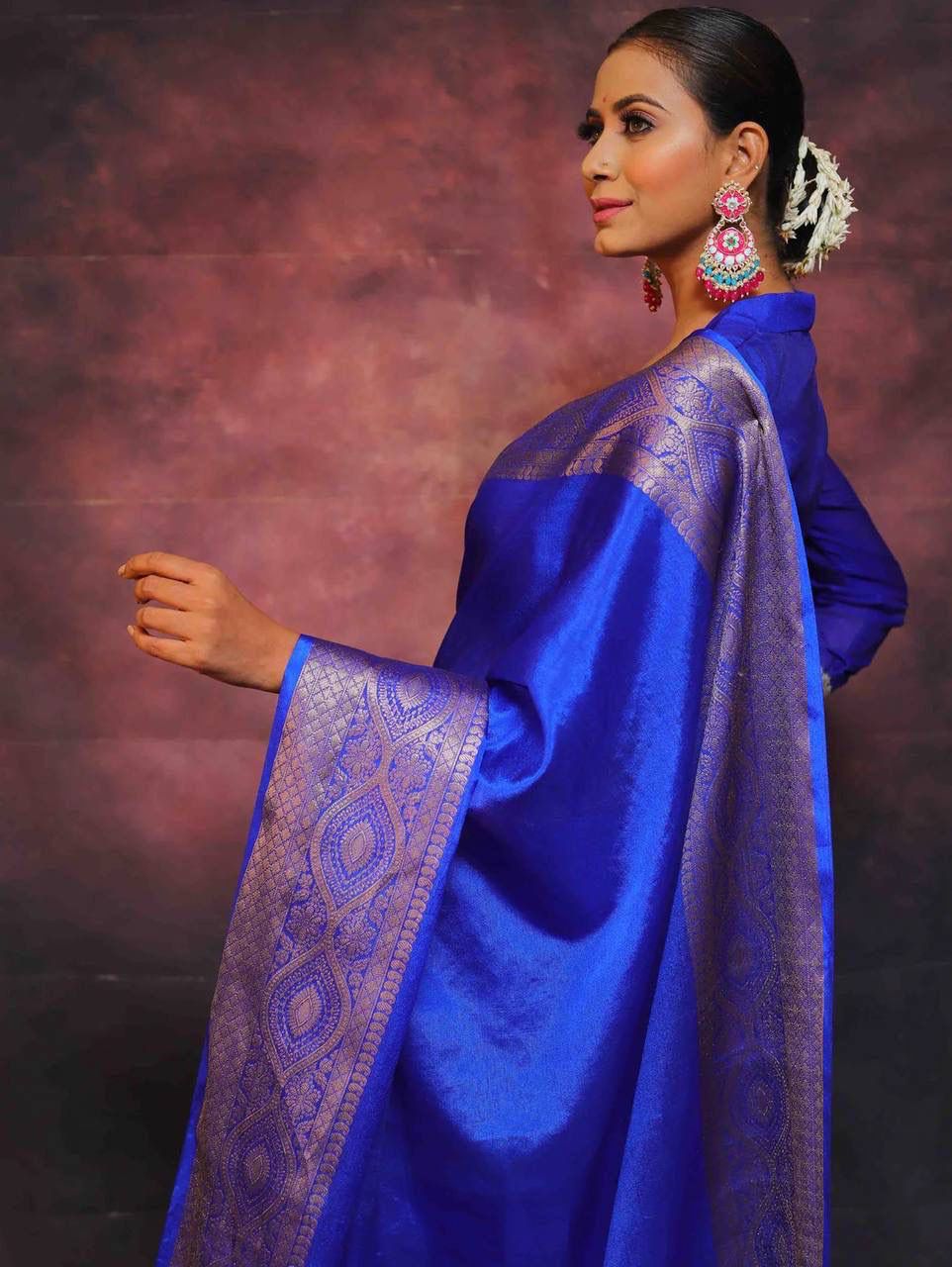 Elegant Royal Blue Soft Silk Saree With Surpassing Blouse Piece - Image 6