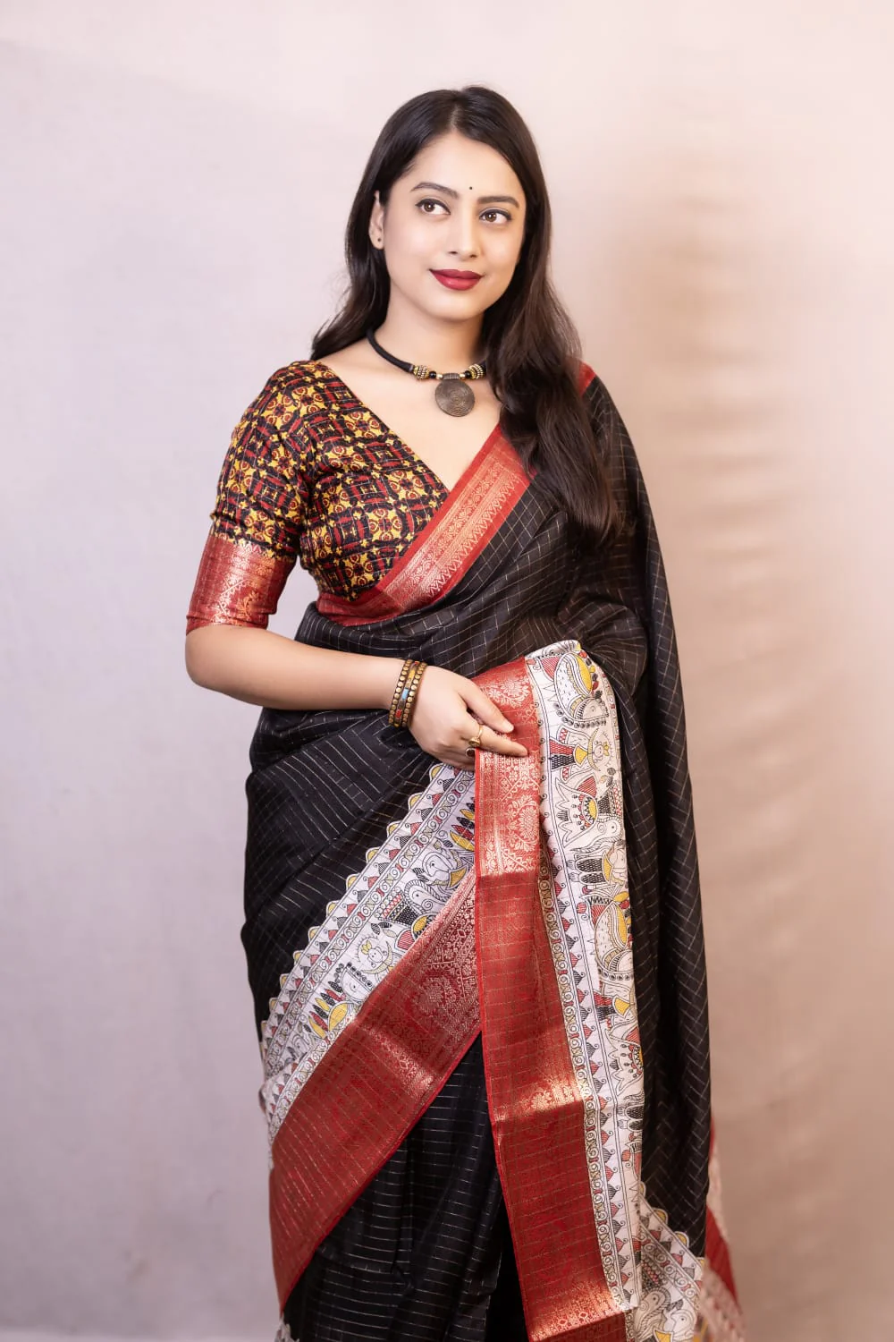 Elision Black Digital Printed Dola Silk Saree With Bucolic Blouse Piece - Image 2