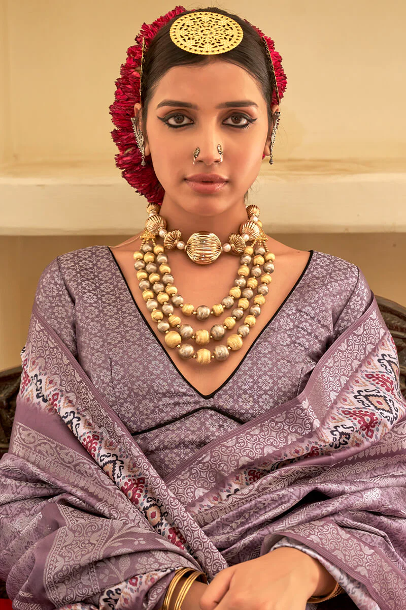 Eloquence Lavender Digital Printed Soft Silk Saree With Smashing Blouse Piece - Image 2