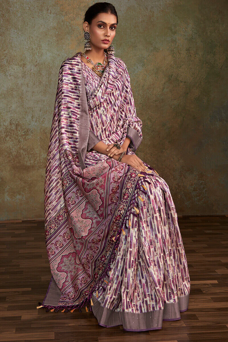 Embellished Lavender Digital Printed Soft Silk Saree With Nebula Blouse Piece - Image 3