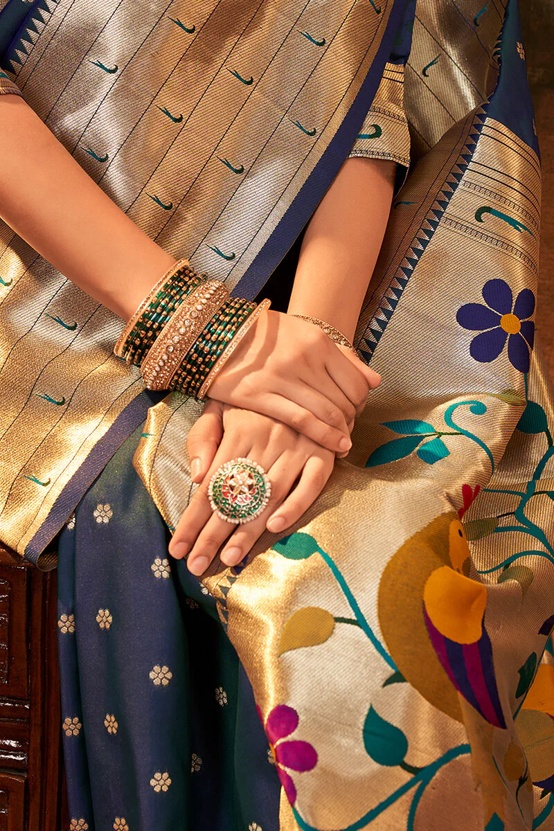 Embrocation Navy Blue Paithani Silk Saree With Fancifull Blouse Piece - Image 4