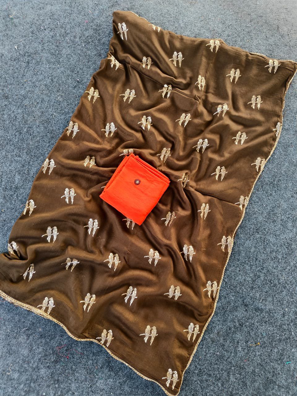 Enchanting Brown Banarasi Georgette Silk Saree With Petrichor Blouse Piece - Image 3