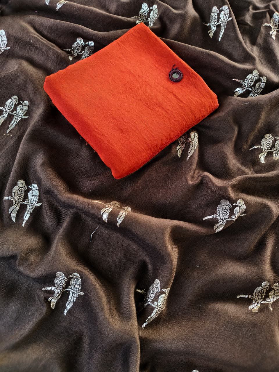 Enchanting Brown Banarasi Georgette Silk Saree With Petrichor Blouse Piece - Image 4
