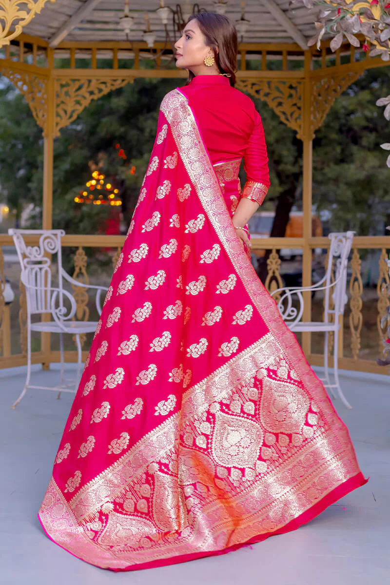 Enchanting Dark Pink Soft Banarasi Silk Saree With Imaginative Blouse Piece - Image 5