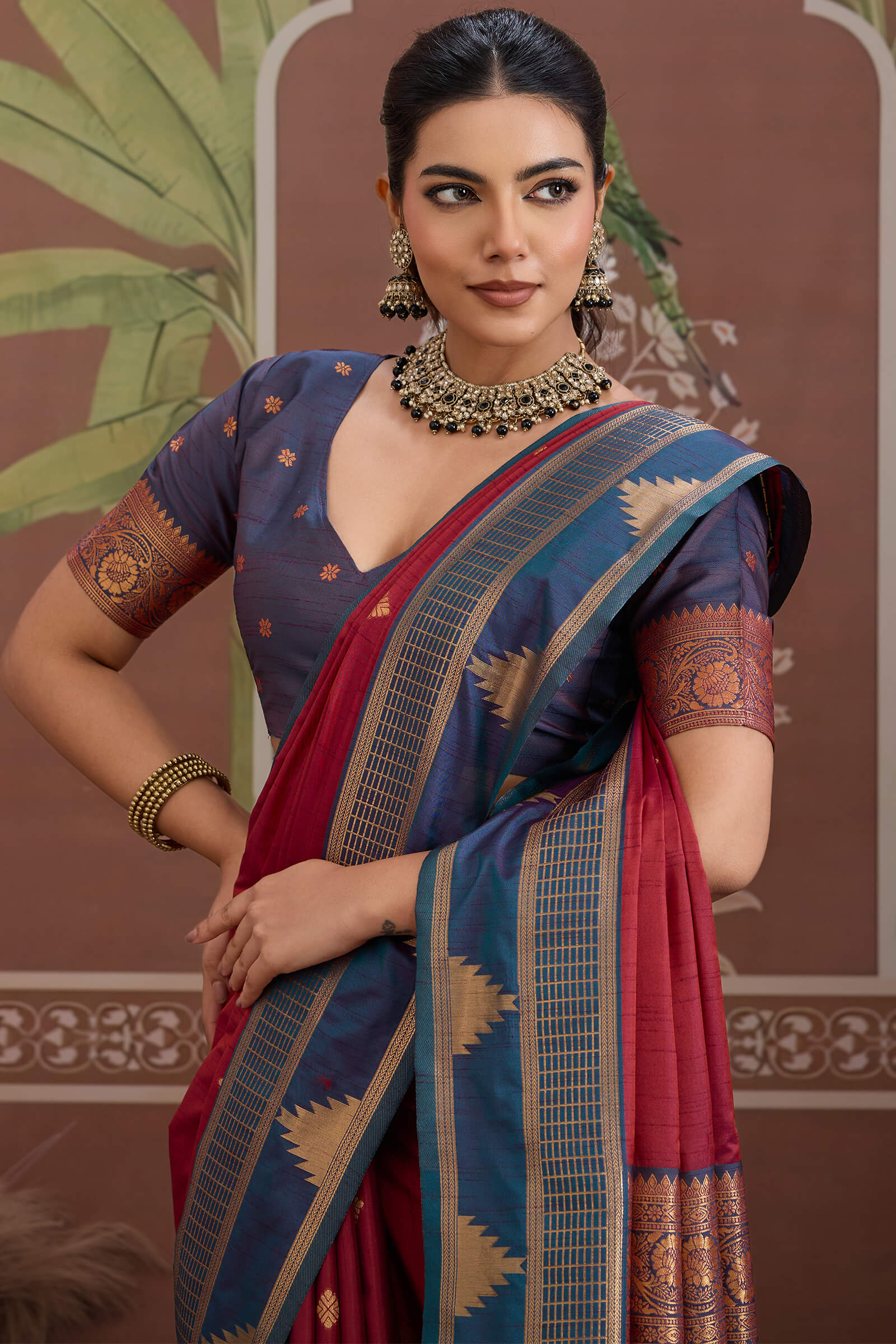Enchanting Maroon Banarasi Tussar Silk Saree With Jubilant Blouse Piece - Image 2