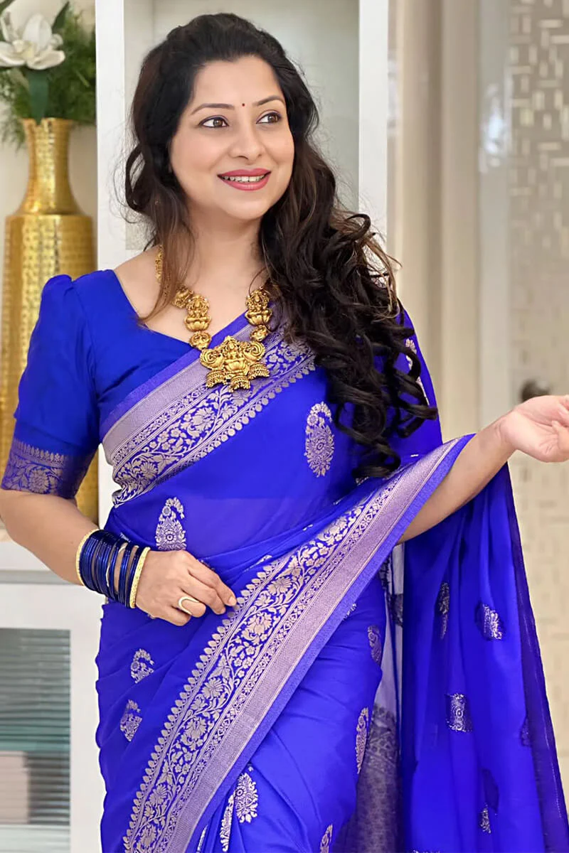 Enchanting Royal Blue Soft Silk Saree With Ethnic Blouse Piece - Image 5