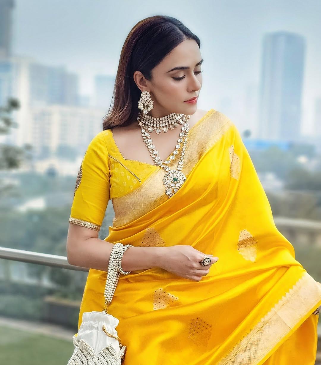 Enchanting Yellow Soft Silk Saree With Flamboyant Blouse Piece - Image 4