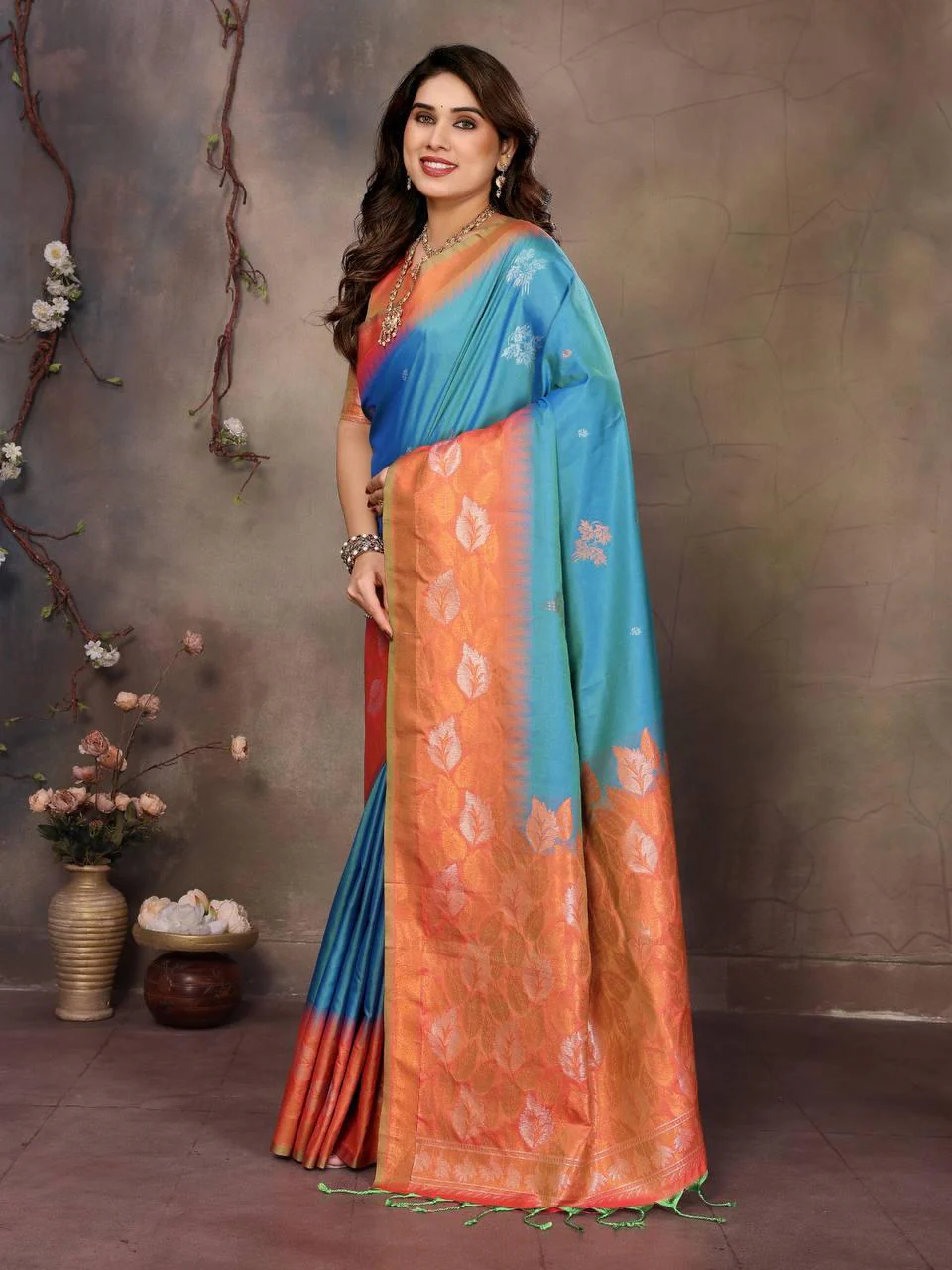 Engaging Firozi Soft Banarasi Silk Saree With Exuberant Blouse Piece - Image 4