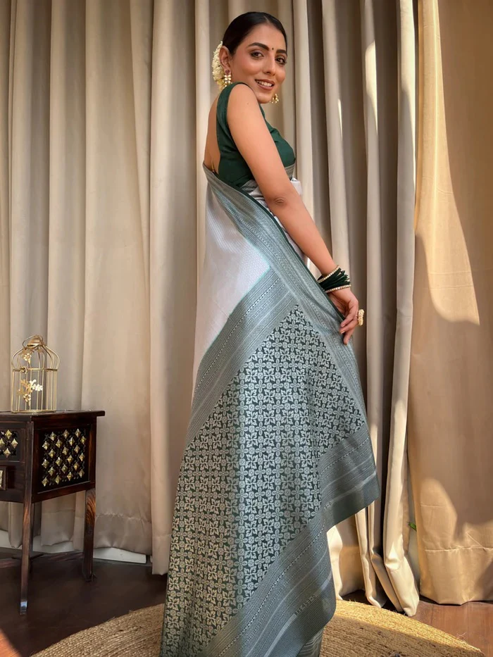 Engaging Grey Soft Silk Saree With Tempting Blouse Piece - Image 6