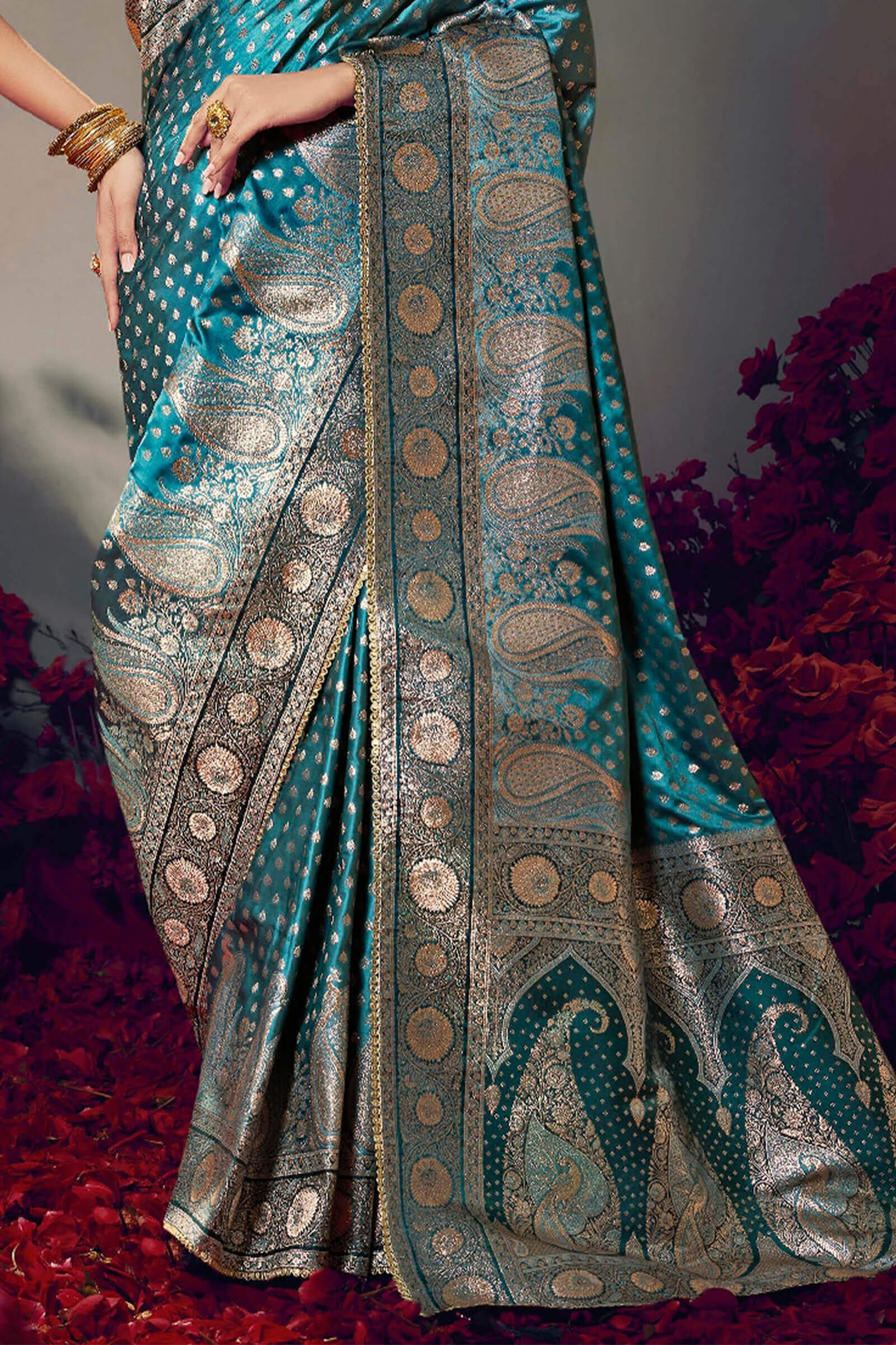 Engaging Rama Banarasi Satin Silk Saree With Smart Blouse Piece - Image 4