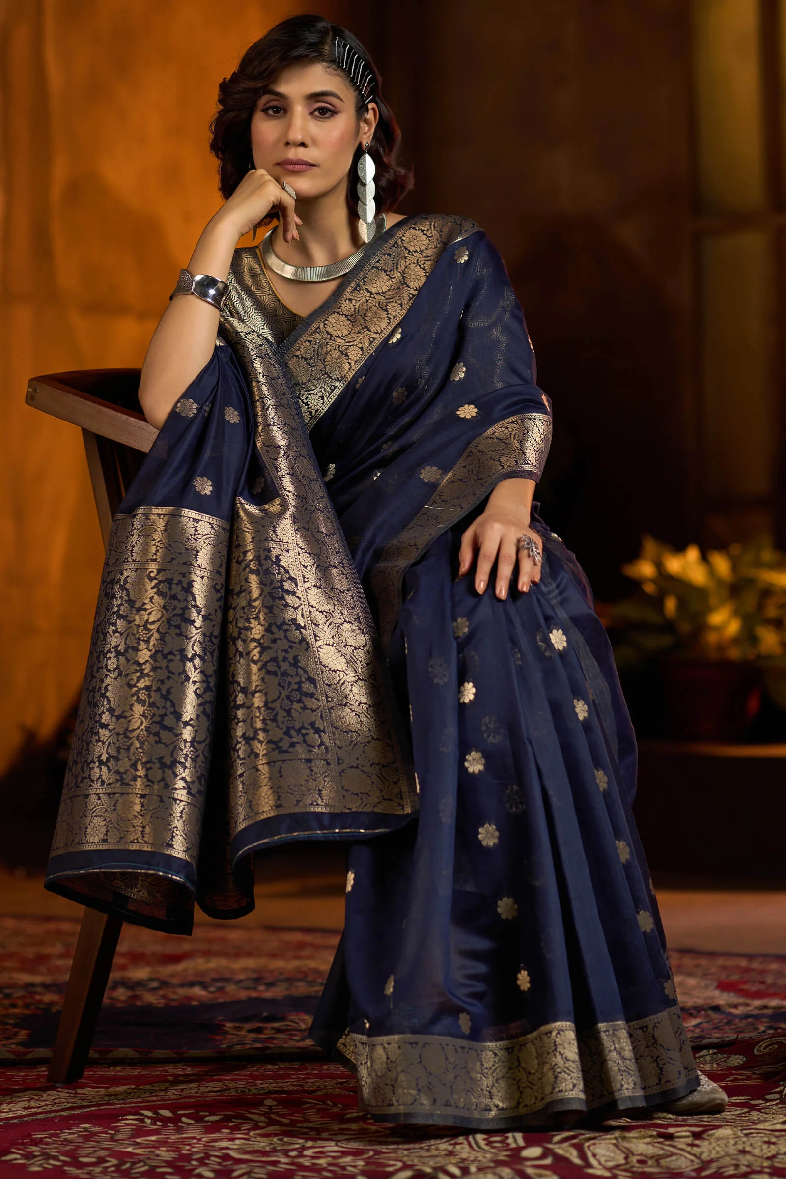 Enthralling Navy Blue Soft Banarasi Silk Saree With Ratatouille Blouse Piece - Image 3
