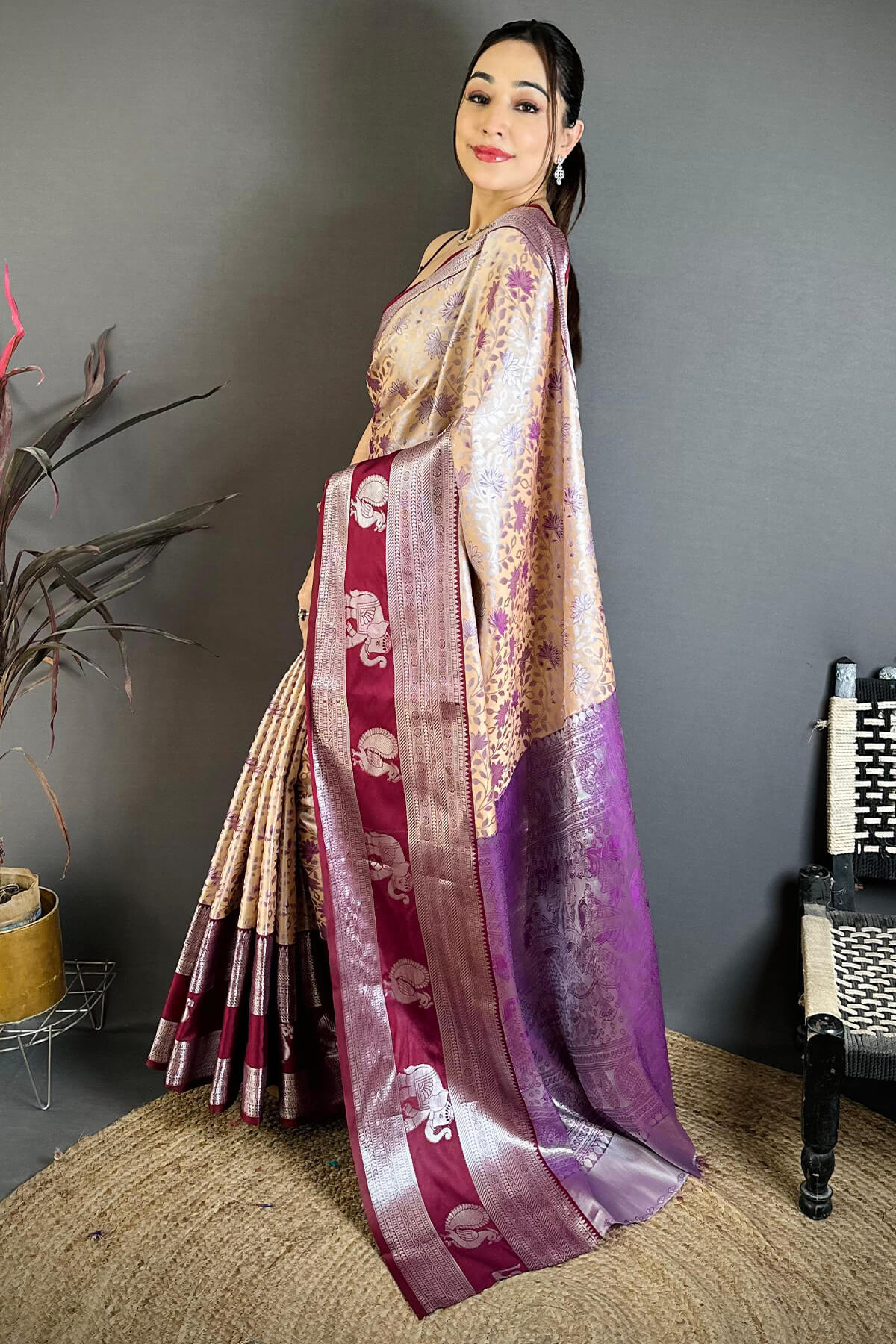 Enticing Beige Kanjivaram Silk Saree With Demanding Blouse Piece - Image 3