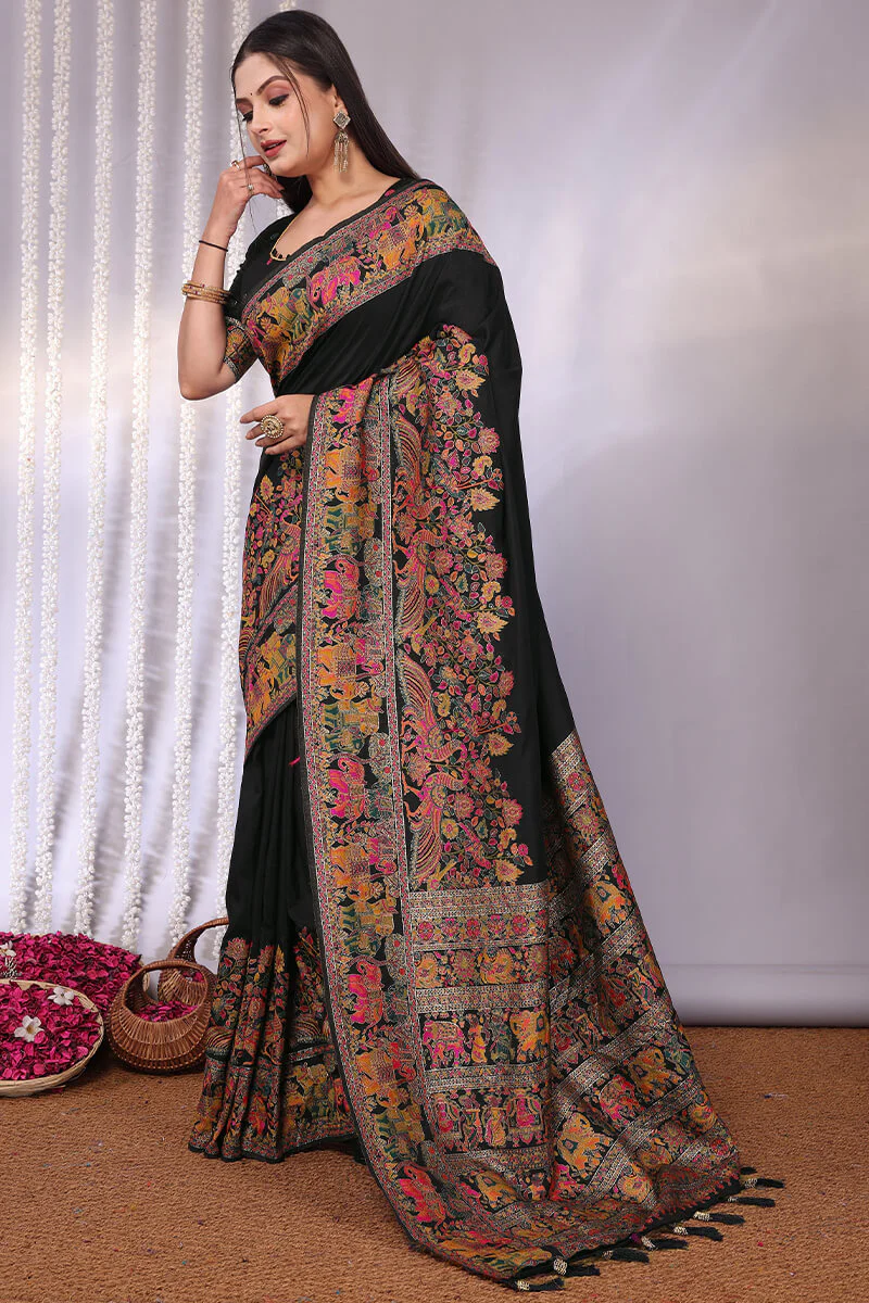 Entrancing Black Pashmina Saree With Winsome Blouse Piece - Image 6