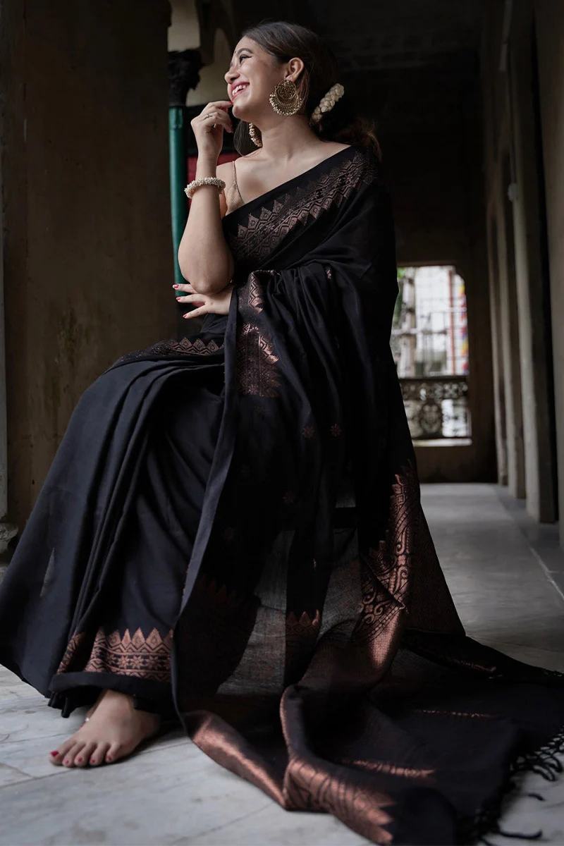 Entrancing Black Soft Silk Saree With Brood Blouse Piece - Image 6