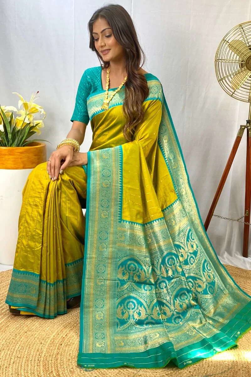 Entrancing Mehndi Soft Banarasi Silk Saree With Exquisite Blouse Piece - Image 3