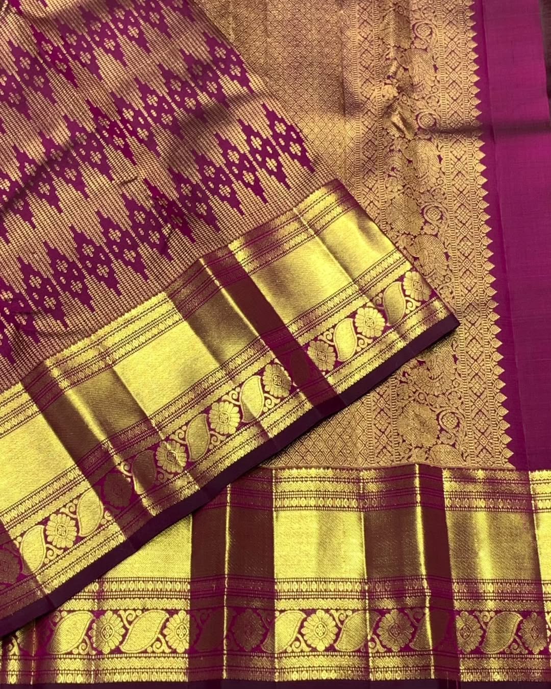 Entrancing Purple Soft Banarasi Silk Saree With Comely Blouse Piece - Image 4