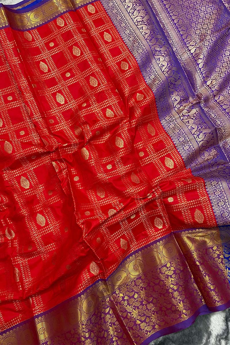 Entrancing Red Kanjivaram Silk Saree With Flameboyant Blouse Piece - Image 3