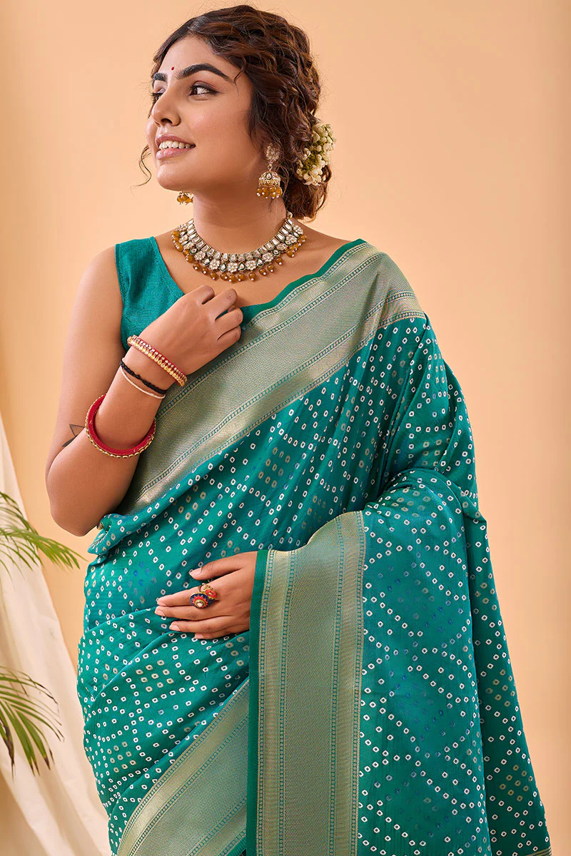 Ephemeral Turquoise Paithani Silk Saree With Demure Blouse Piece - Image 2