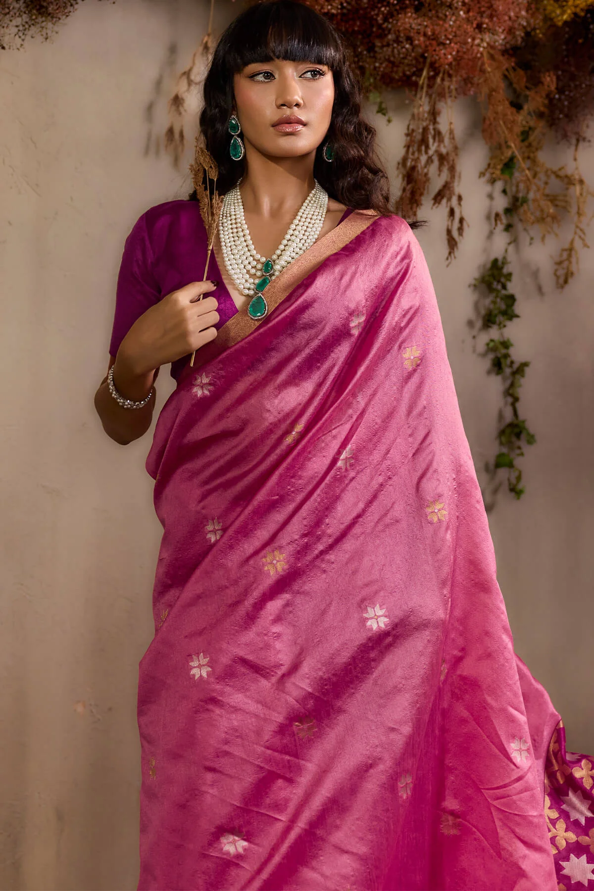 Epiphany Pink Pure Zari Weaving Banarasi Tussar Silk Saree With Beauteous Blouse Piece - Image 3