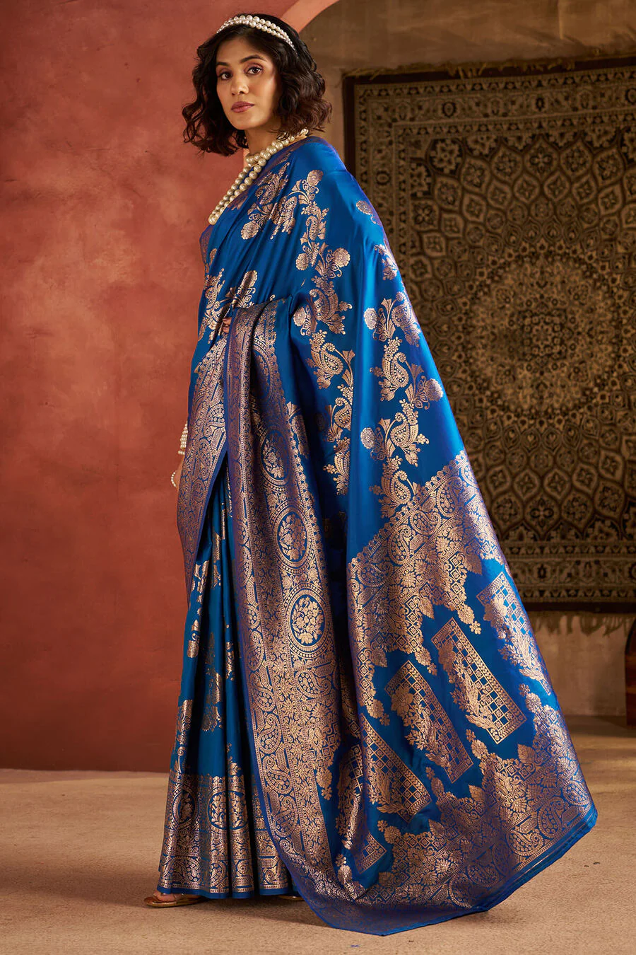 Ethereal Blue Pure Zari Weaving Banarasi Silk Saree With Lassitude Blouse Piece - Image 3
