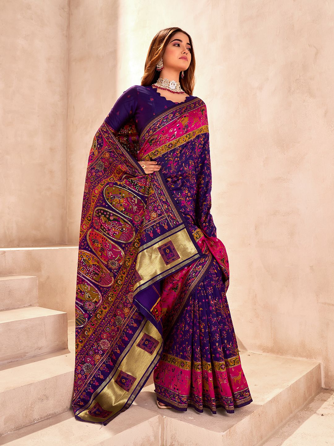 Ethnic Blue Nylon Dola Pashmina Saree With Assemblage Blouse Piece - Image 4