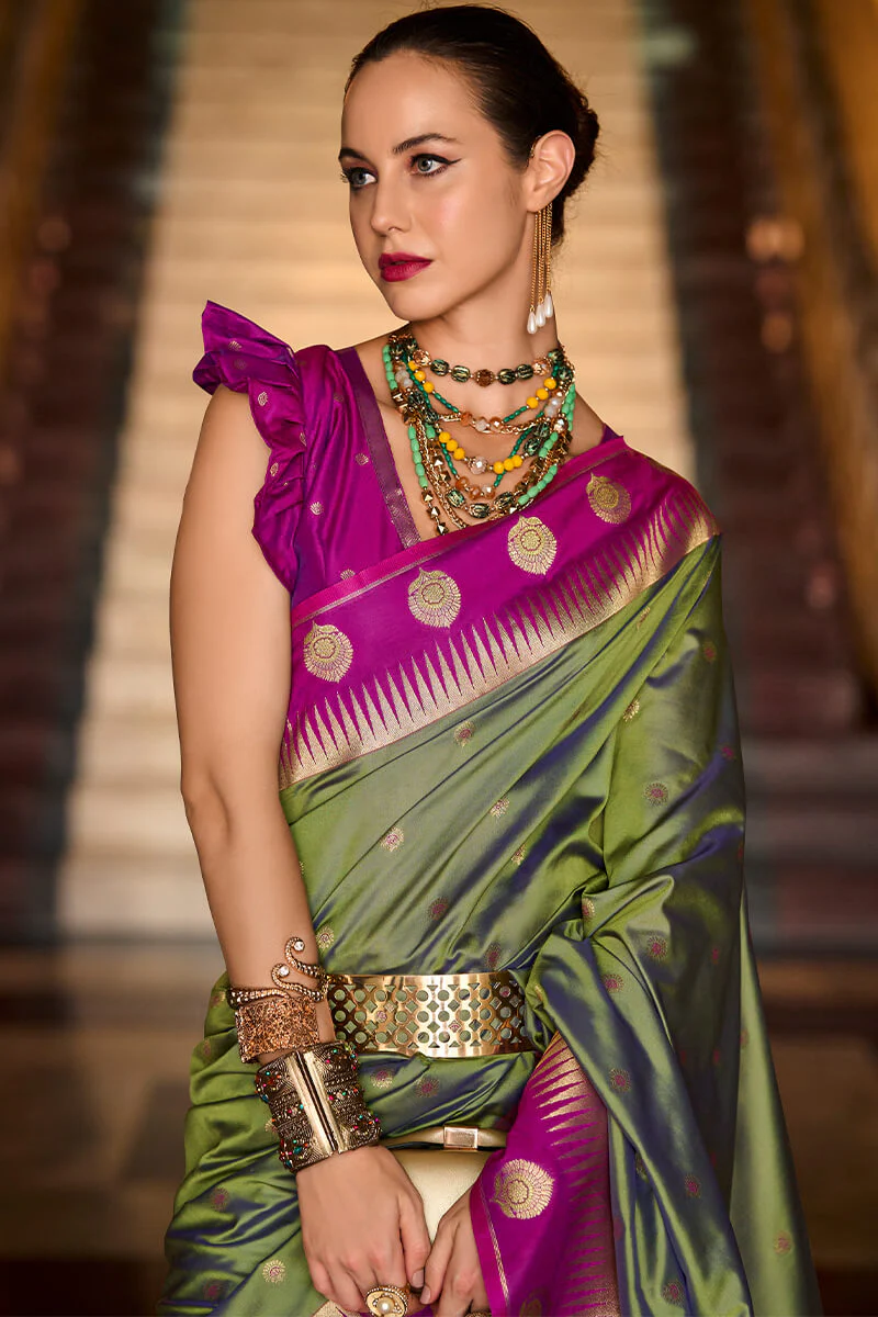 Ethnic Green Soft Banarasi Silk Saree With Bucolic Blouse Piece - Image 4